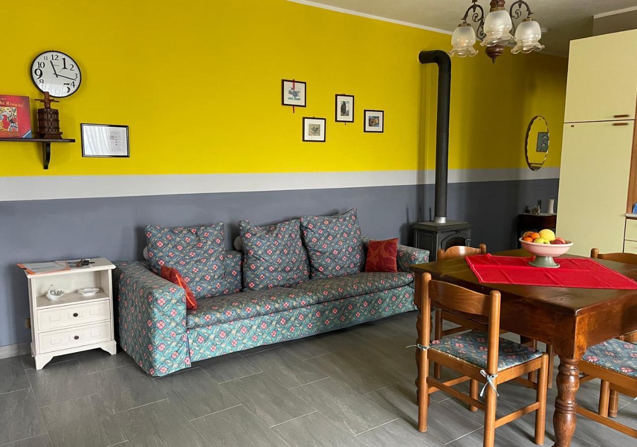 Delightful Home-Lovely Hill View Canneto Pavese Bagian luar foto