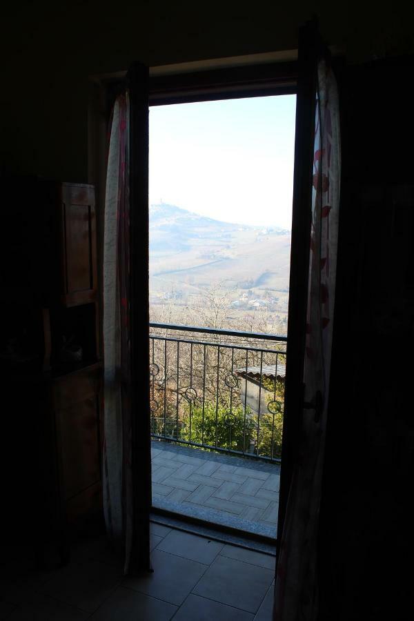 Delightful Home-Lovely Hill View Canneto Pavese Bagian luar foto