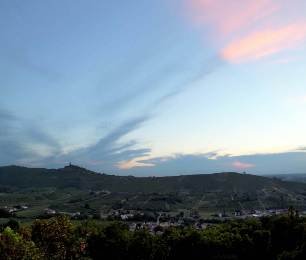 Delightful Home-Lovely Hill View Canneto Pavese Bagian luar foto